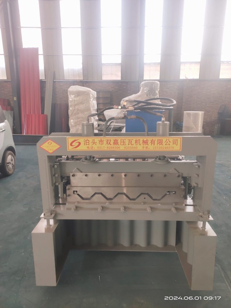 Angle Chase Color Steel Tile Press Machine